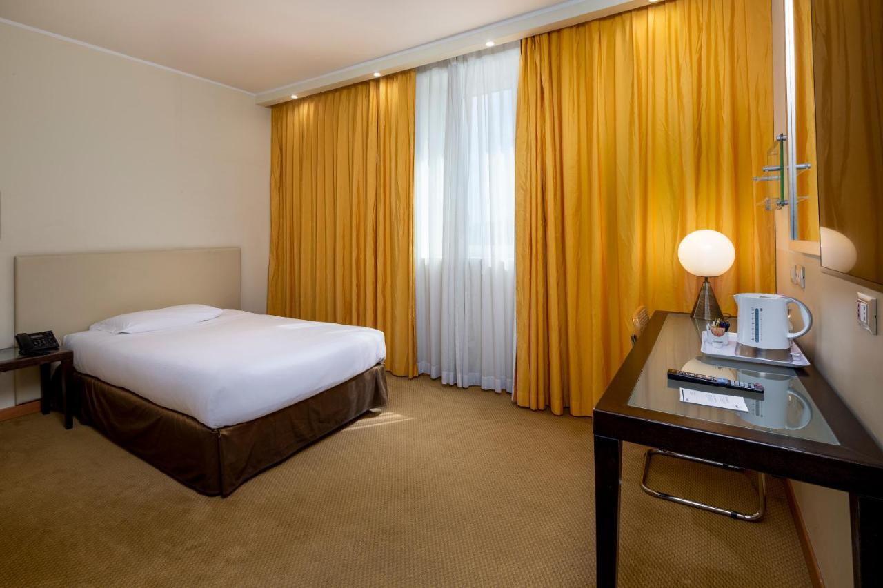 Crowne Plaza Padova By Ihg Ξενοδοχείο Εξωτερικό φωτογραφία