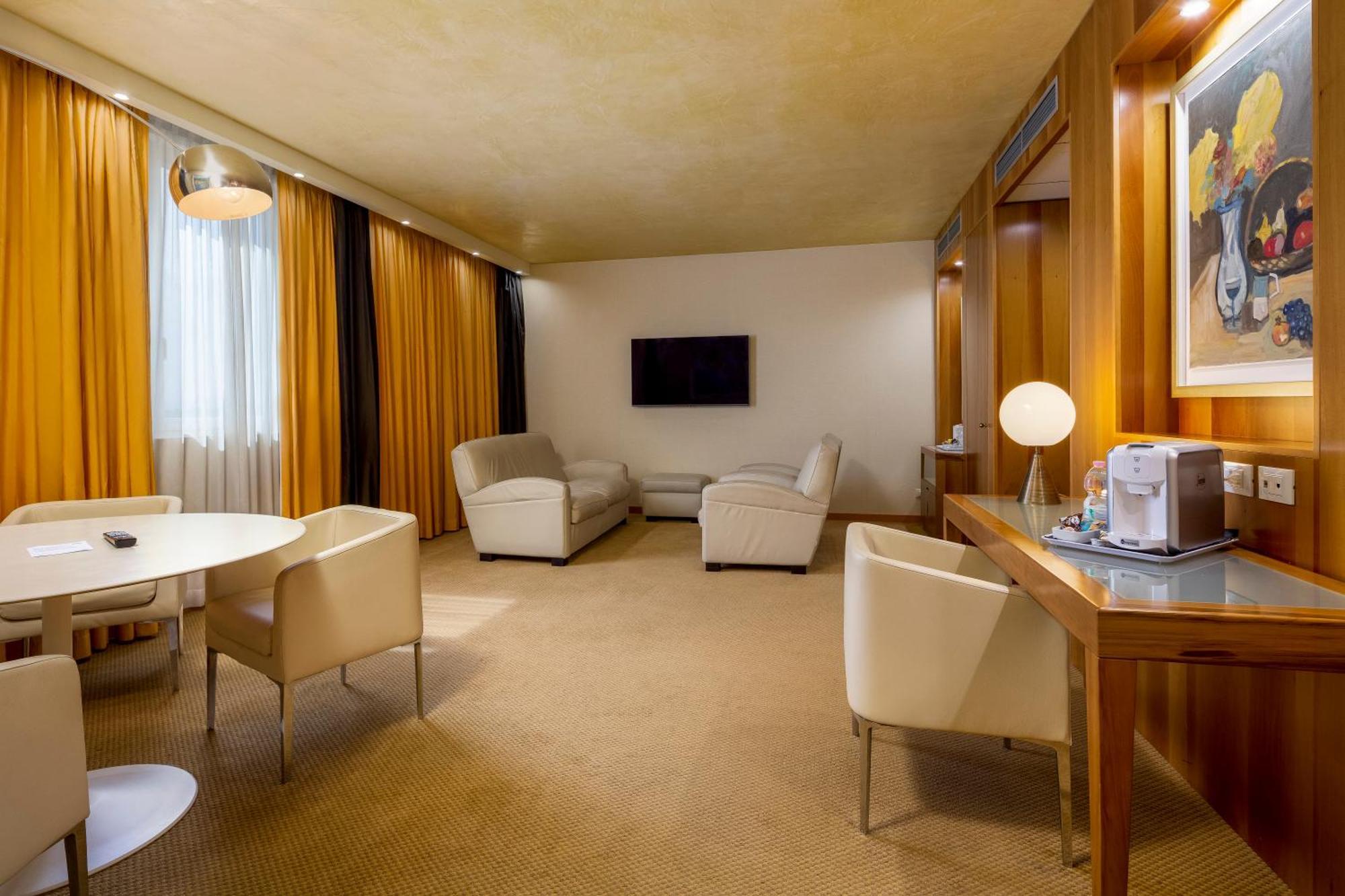 Crowne Plaza Padova By Ihg Ξενοδοχείο Εξωτερικό φωτογραφία